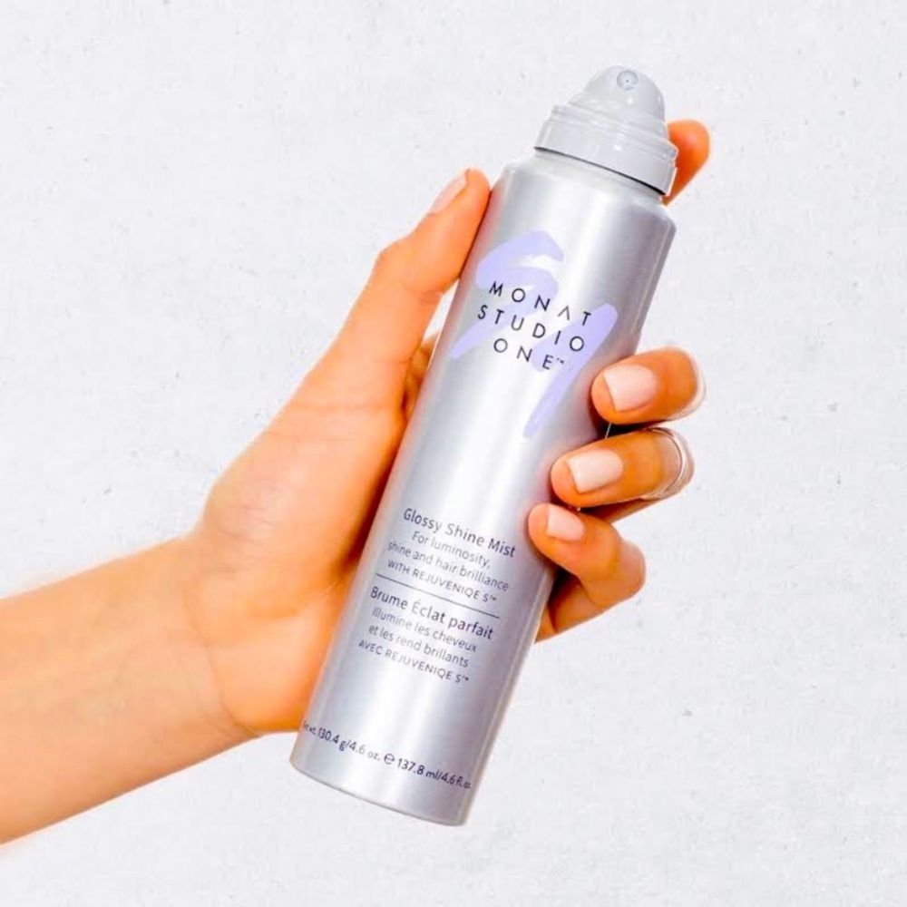 Monat Studio One. Glossy Shine Mist. Never used. 4.6 ounces